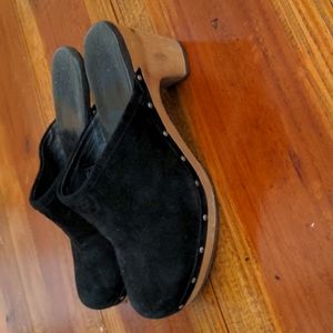 Uggs clogs black